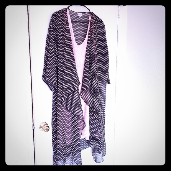 Lularoe Shirley Kimono - Picture 3 of 5
